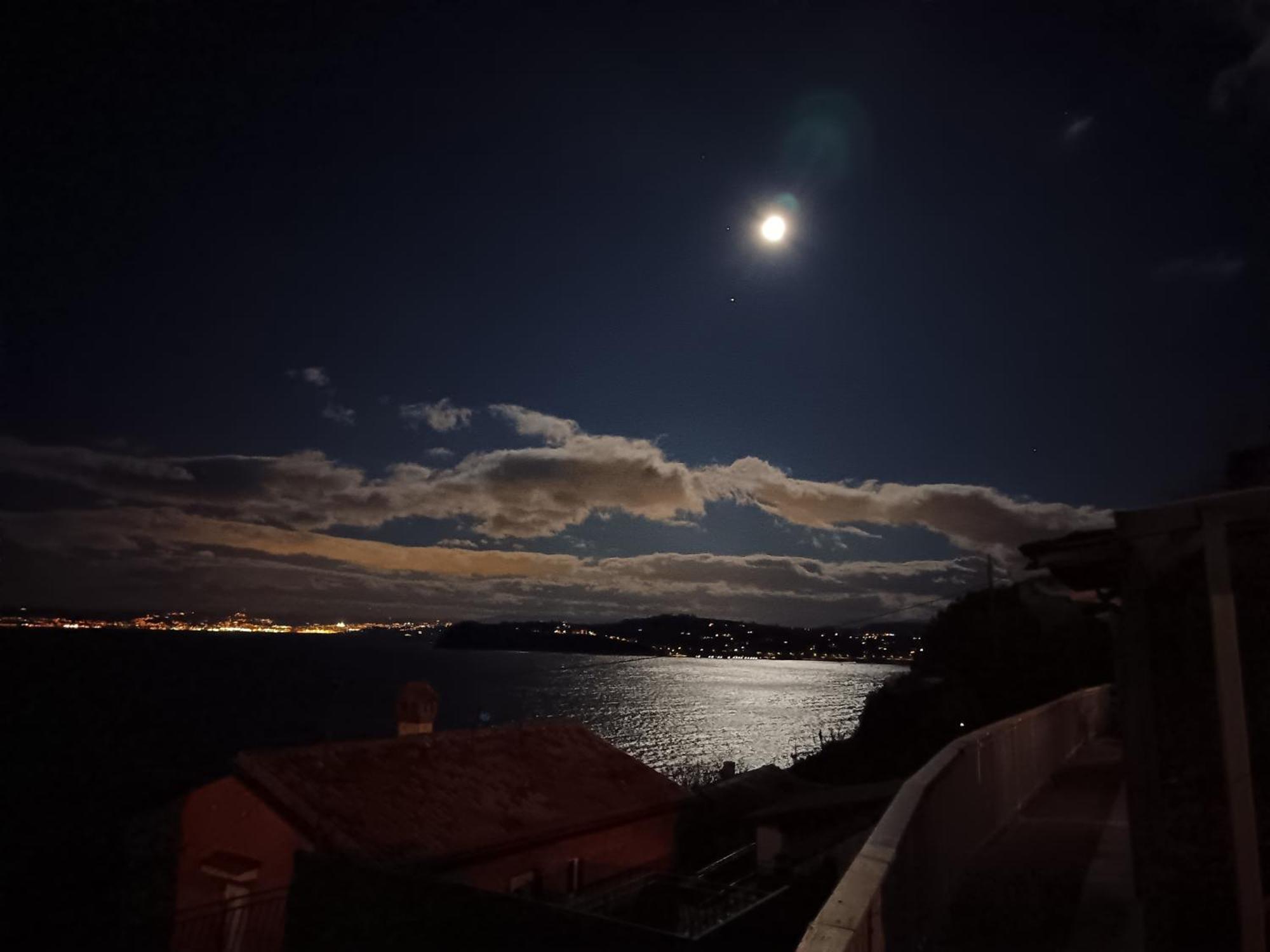 Sunrise Seaview Apartment Fiesa Piran Bagian luar foto